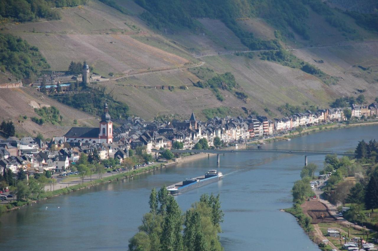 Weingut Helmut Barzen Διαμέρισμα Zell an der Mosel Εξωτερικό φωτογραφία